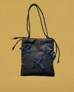 aru-main-display-grey-2