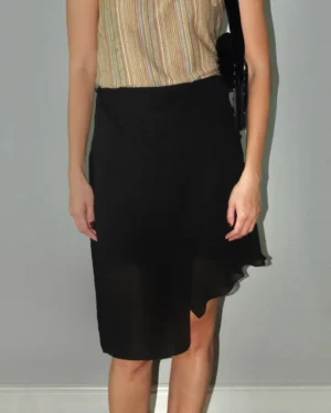 isla-on-model-2-black