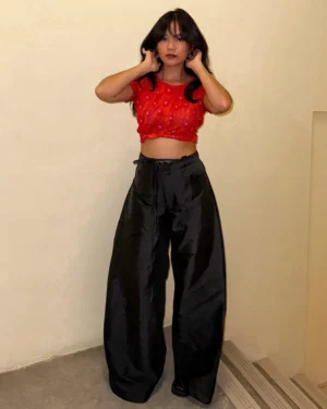 isse-on-model-front-2