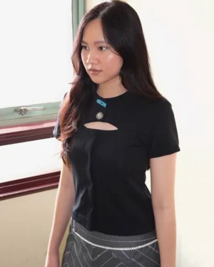 lucie-on-model-front-2-black