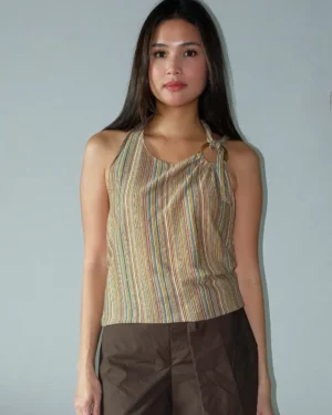 malia-on-model-front
