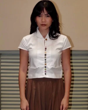 sizzy-on-model-front-white